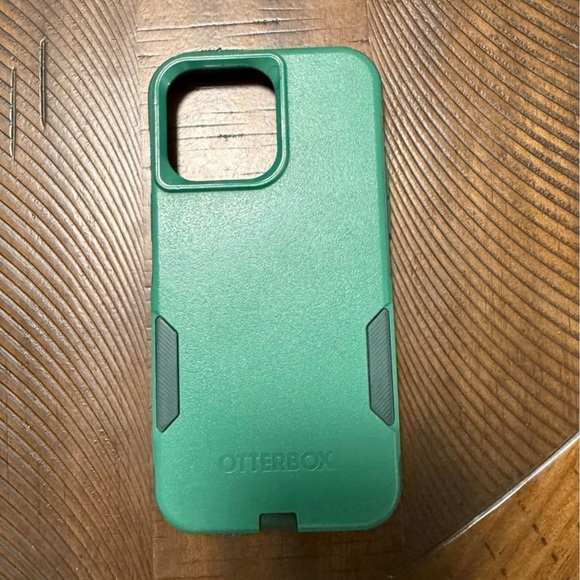 OtterBox Green Phone Case Iphone 13/14 pro max - Picture 1 of 1